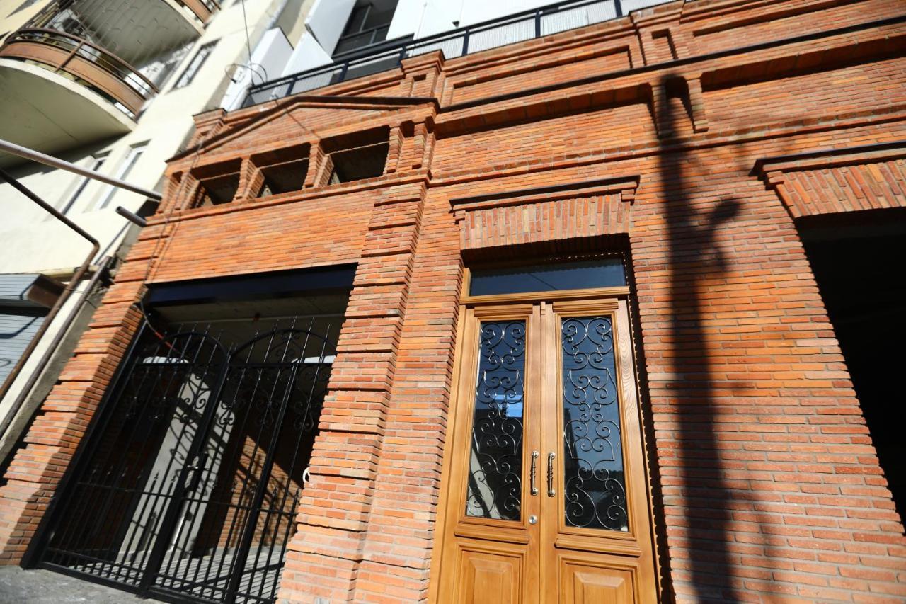 Brick House Lejlighed Tbilisi Eksteriør billede